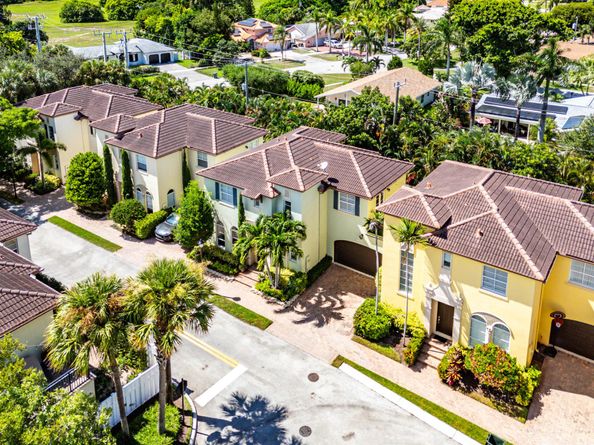 121 Via Poinciana Lane, Boca Raton FL 33487