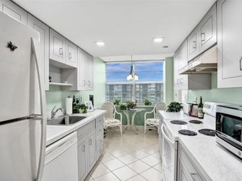 1100 Saint Charles Pl