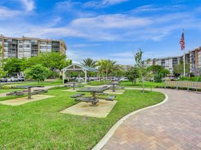 1100 Saint Charles Pl 612, Pembroke Pines FL 33026
