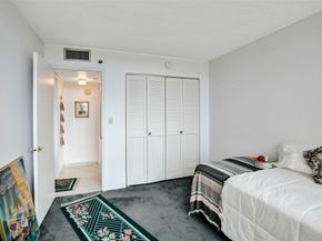 1100 Saint Charles Pl 612, Pembroke Pines FL 33026