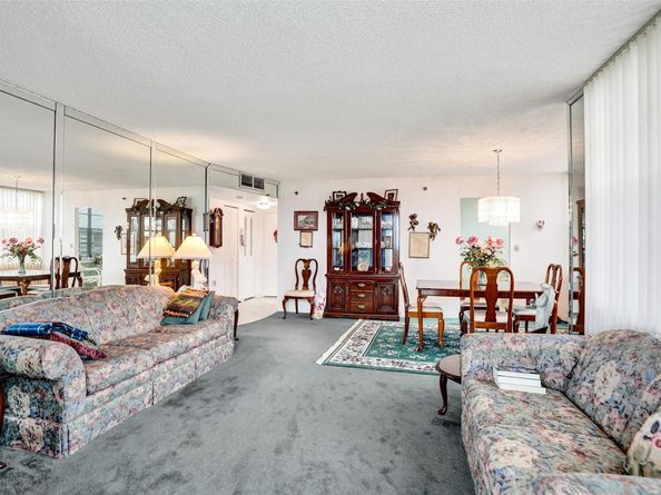 1100 Saint Charles Pl 612, Pembroke Pines FL 33026