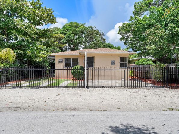 7530 NE 3rd Ave, Miami FL 33138