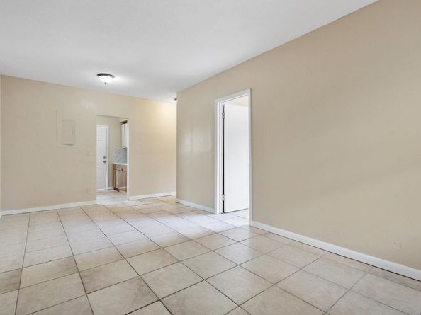 7530 NE 3rd Ave, Miami FL 33138