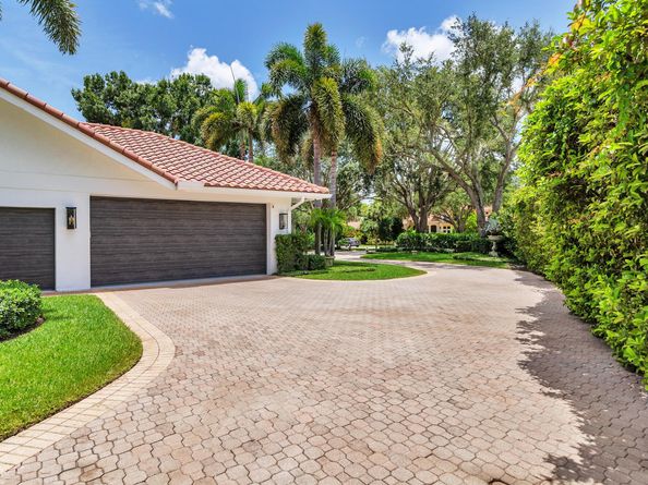 1504 Breakers West Boulevard, West Palm Beach FL 33411