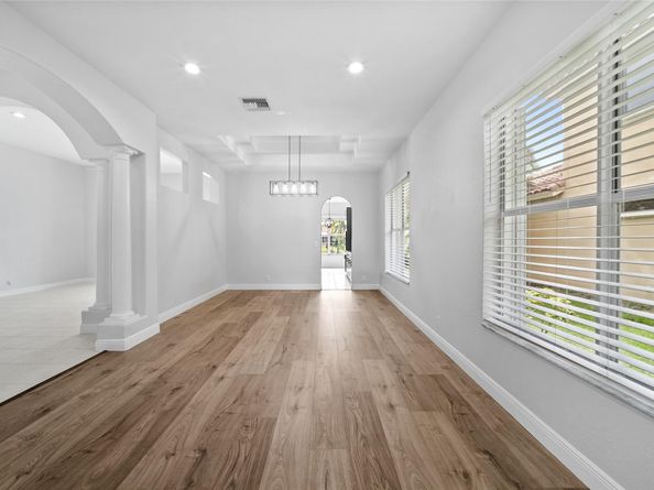7098 NW 111th Ter, Parkland FL 33076
