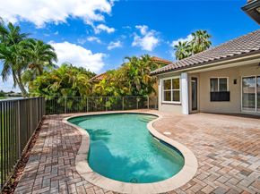 7098 NW 111th Ter, Parkland FL 33076