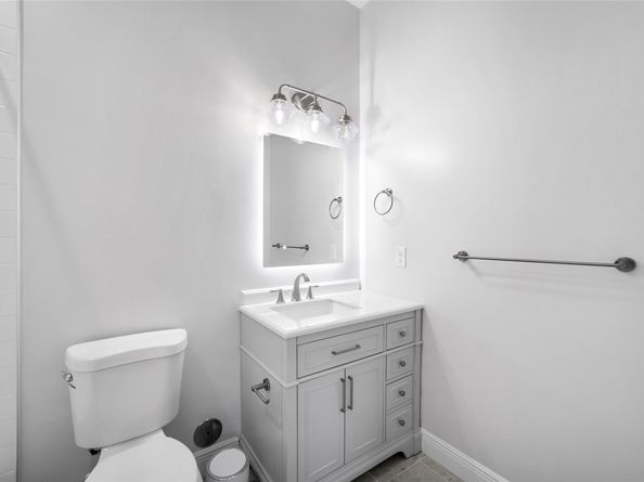 7098 NW 111th Ter, Parkland FL 33076