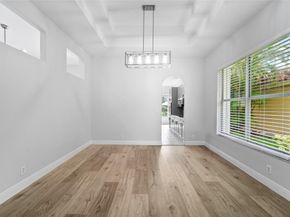 7098 NW 111th Ter, Parkland FL 33076
