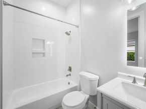 7098 NW 111th Ter, Parkland FL 33076