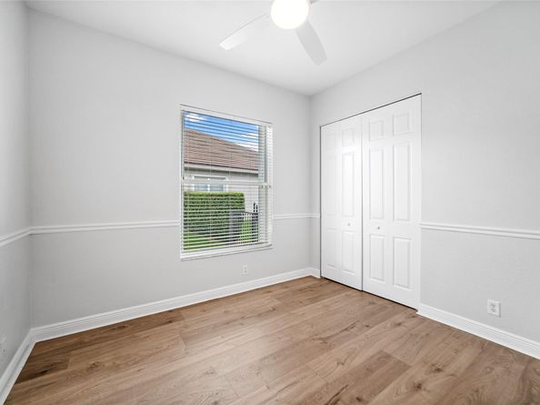 7098 NW 111th Ter, Parkland FL 33076