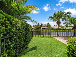 7098 NW 111th Ter, Parkland FL 33076