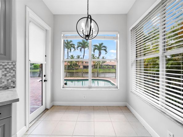 7098 NW 111th Ter, Parkland FL 33076