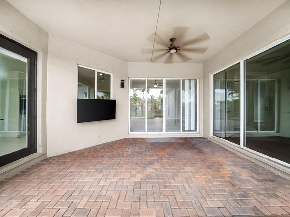 7098 NW 111th Ter, Parkland FL 33076