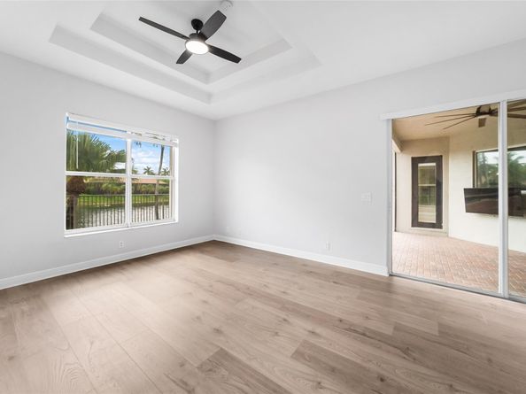7098 NW 111th Ter, Parkland FL 33076