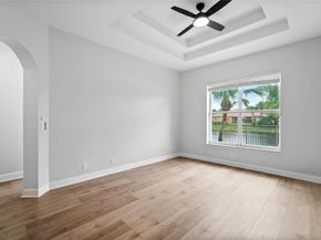 7098 NW 111th Ter, Parkland FL 33076