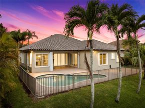 7098 NW 111th Ter, Parkland FL 33076