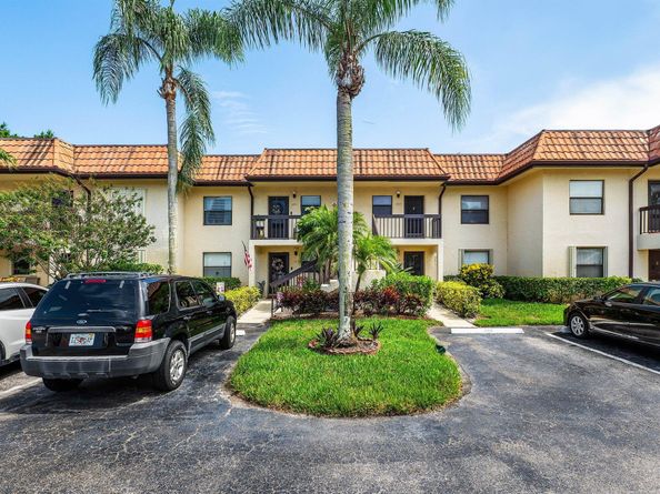 7142 Golf Colony Court 203, Lake Worth FL 33467