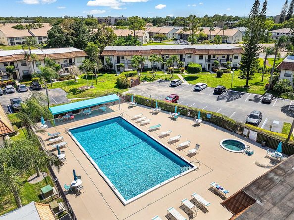 7142 Golf Colony Court 203, Lake Worth FL 33467