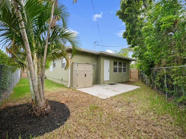 2121 Parker Avenue, West Palm Beach FL 33401