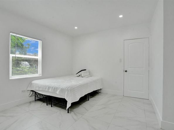 623 NW 11 Avenue 1-3, Fort Lauderdale FL 33311