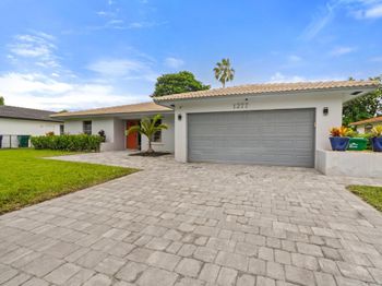 1277 NW 85TH Te