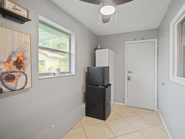 1277 NW 85TH Te, Coral Springs FL 33071