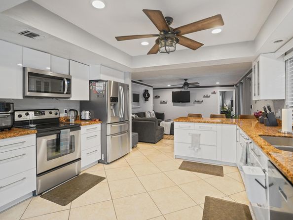 1277 NW 85TH Te, Coral Springs FL 33071