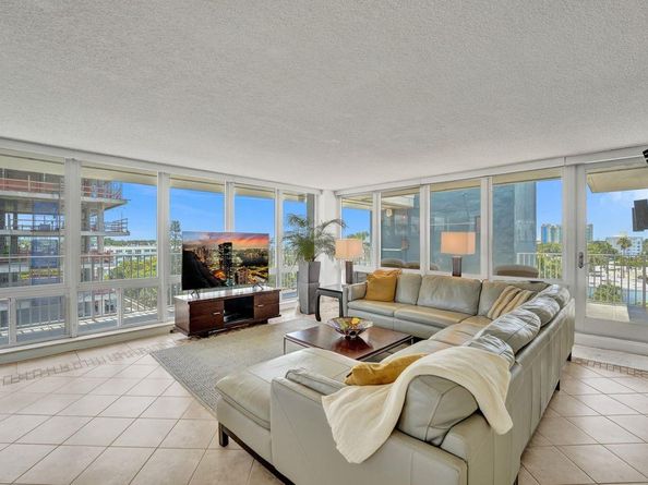 524 Orton Ave 701, Fort Lauderdale FL 33304