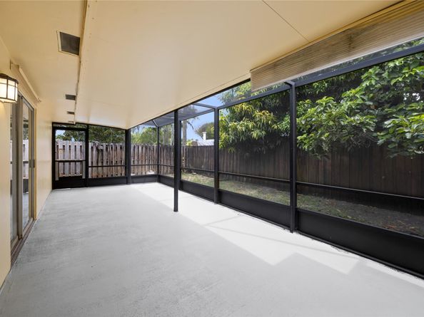 1680 NW 43rd St, Oakland Park FL 33309