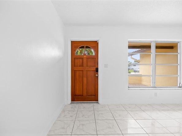1680 NW 43rd St, Oakland Park FL 33309