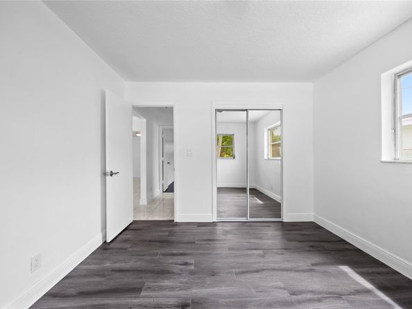 1680 NW 43rd St, Oakland Park FL 33309