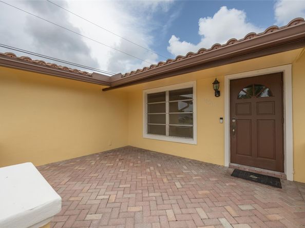 1680 NW 43rd St, Oakland Park FL 33309