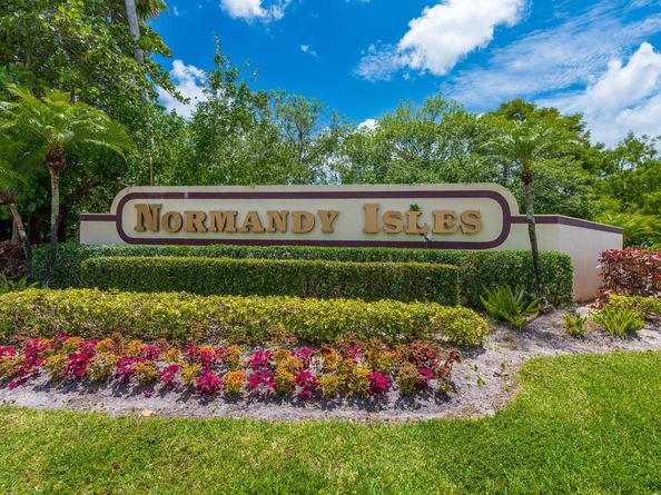 1827 Shadow Creek Road, Greenacres FL 33413