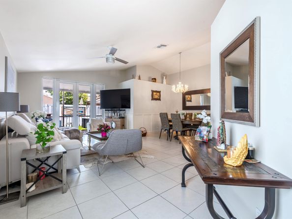 1827 Shadow Creek Road, Greenacres FL 33413