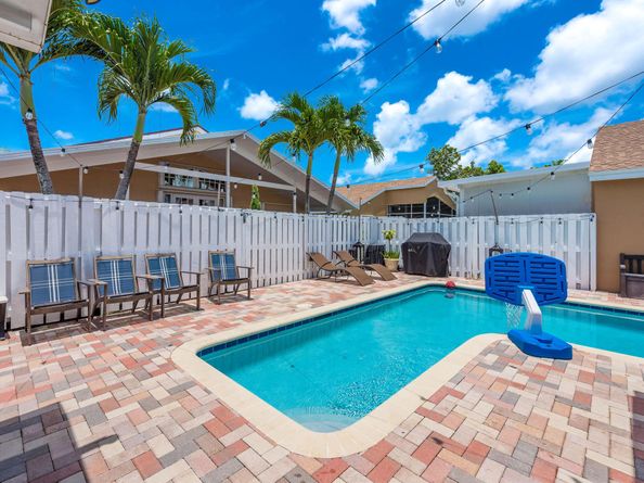 1827 Shadow Creek Road, Greenacres FL 33413