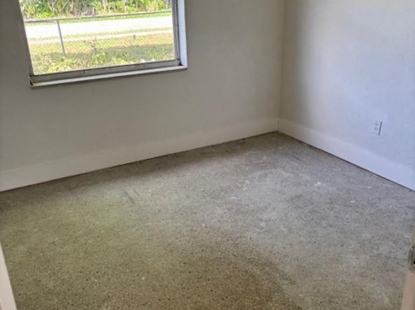 1695 NE 175th St, North Miami Beach FL 33162