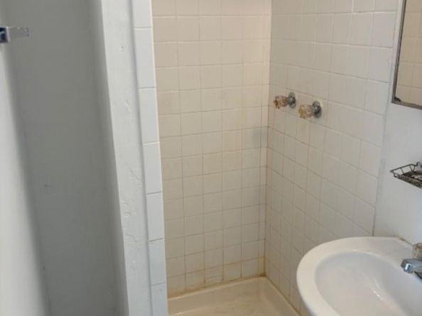 1695 NE 175th St, North Miami Beach FL 33162