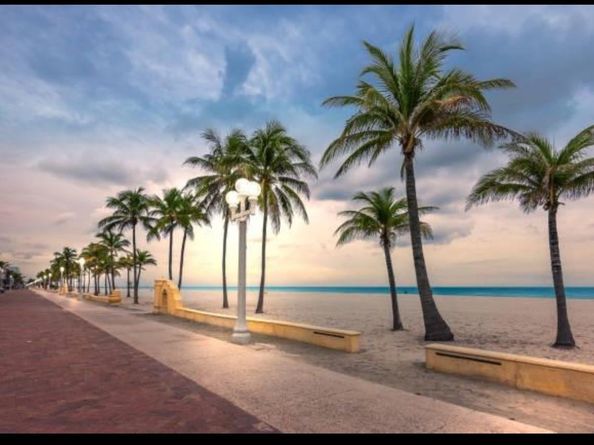 2213 Lincoln St 4, Hollywood FL 33020