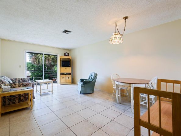 410 W Palm Street 24, Lantana FL 33462