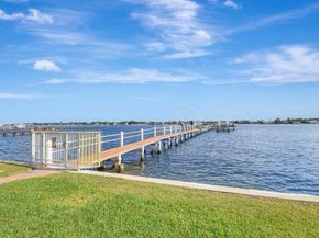 1206 S Lake Drive 504, Lantana FL 33462