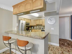 1206 S Lake Drive 504, Lantana FL 33462