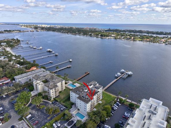 1206 S Lake Drive 504, Lantana FL 33462