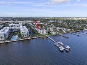 1206 S Lake Drive 504, Lantana FL 33462