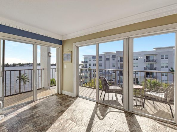 1206 S Lake Drive 504, Lantana FL 33462