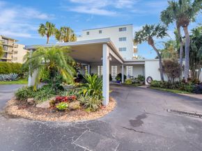 1206 S Lake Drive 504, Lantana FL 33462