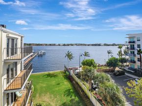1206 S Lake Drive 504, Lantana FL 33462