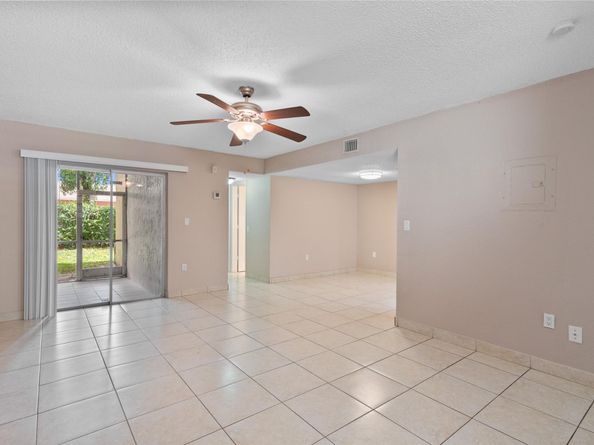 11101 Royal Palm Blvd 102, Coral Springs FL 33065