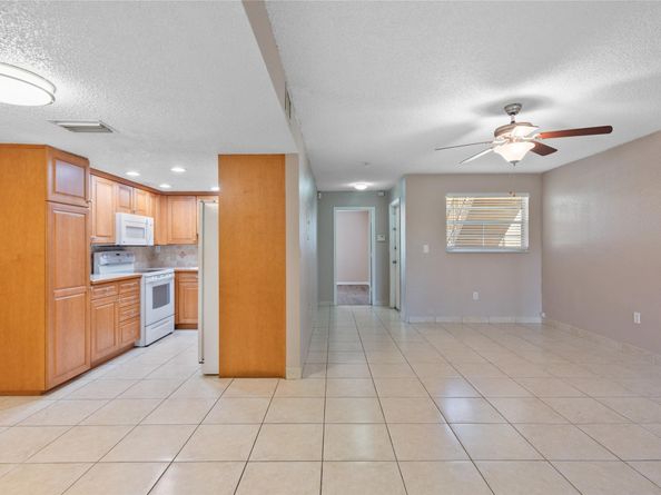 11101 Royal Palm Blvd 102, Coral Springs FL 33065