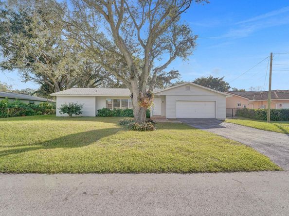 11600 NW 26th St, Plantation FL 33323