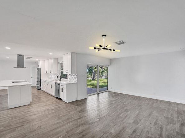 11600 NW 26th St, Plantation FL 33323